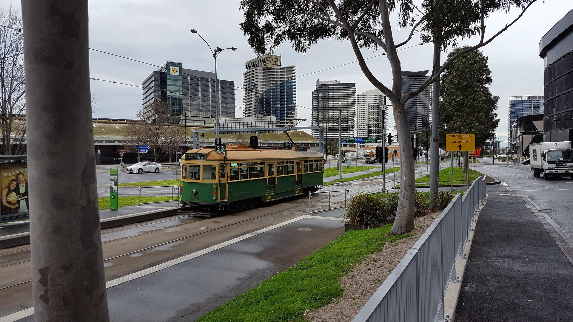 Vic & Tas introduce free public transport as fuel price soars episode artwork